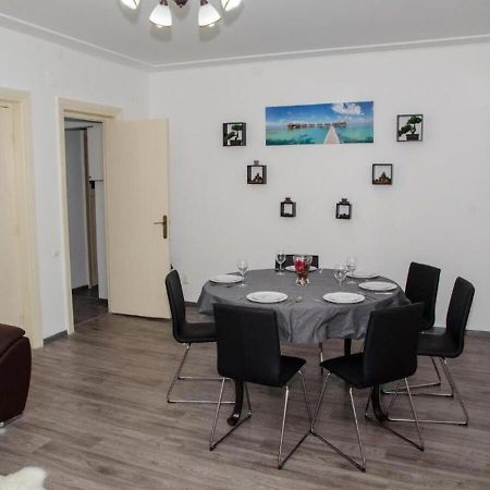Four Rooms Apartment Central Bukarest Exterior foto