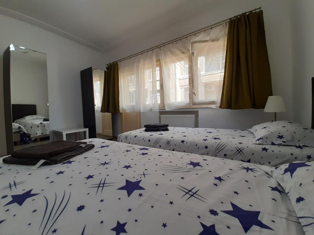 Four Rooms Apartment Central Bukarest Exterior foto